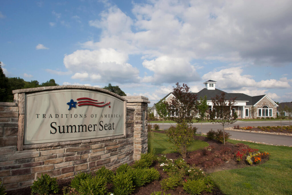 Traditions of America Summer Seat community sign